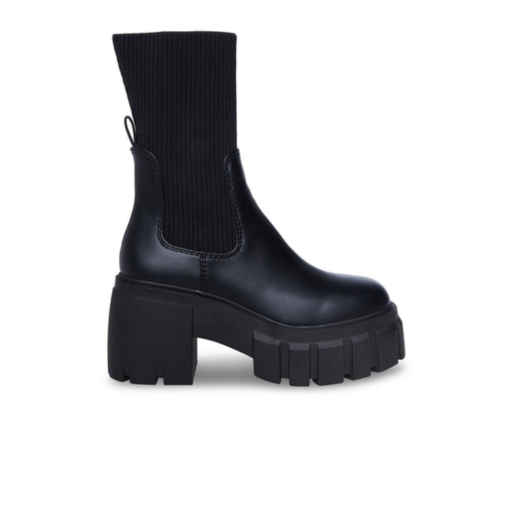 Steve Madden Limit Black Bootie